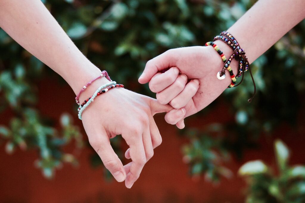 Dr. Prerna Kohli, India's leading Psychologist explains the psychological Benefits of having Friends