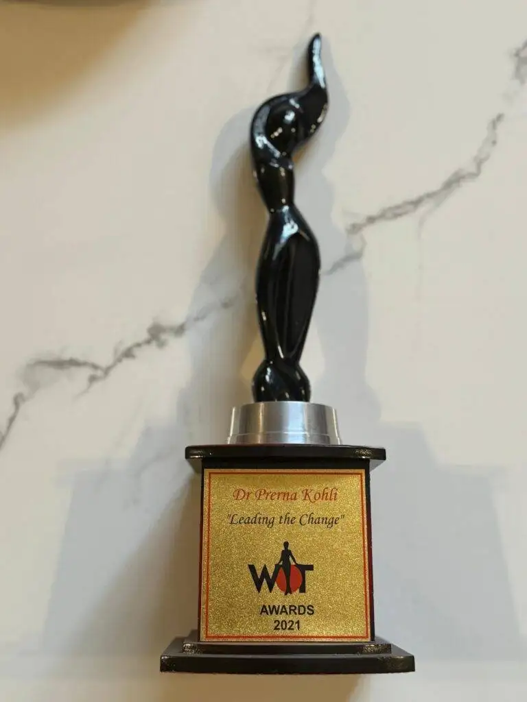 Dr. Prerna Kohli WOT Awards 2021 trophy for Leading the Change — Clinical Psychologist & Marriage Counsellor, Gurugram India